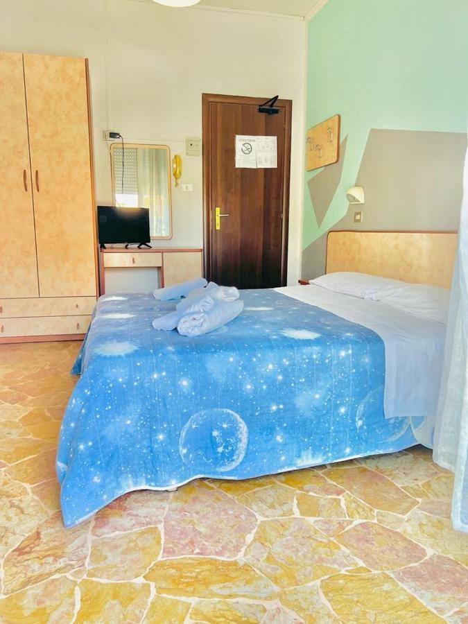 Hotel Ariosto ริมินี ภายนอก รูปภาพ