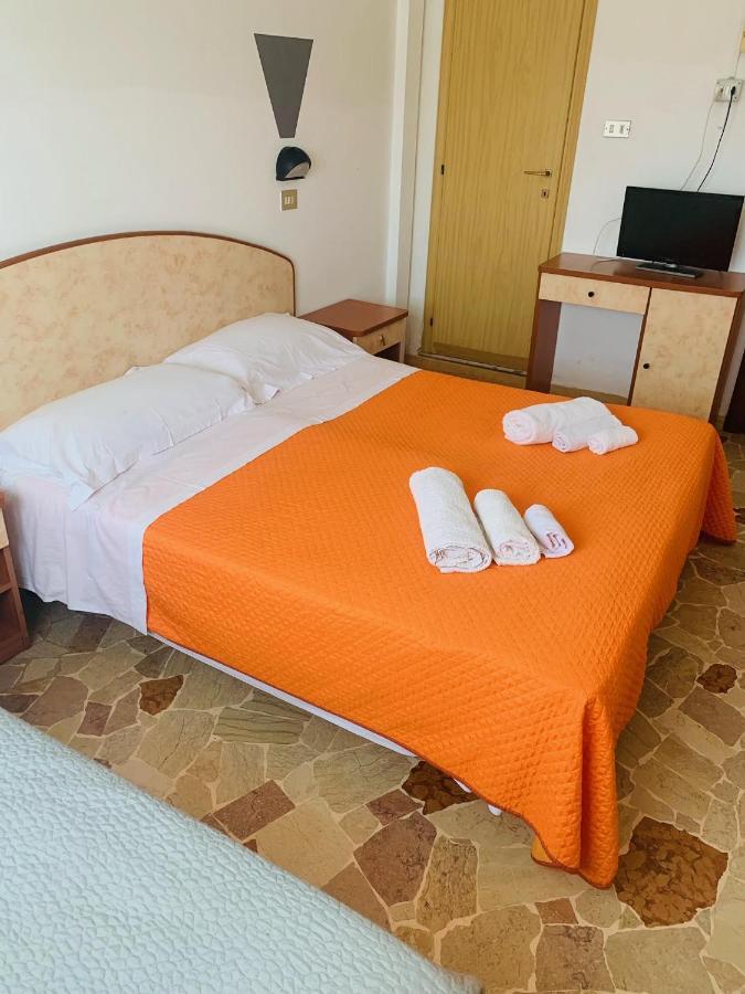 Hotel Ariosto ริมินี ภายนอก รูปภาพ