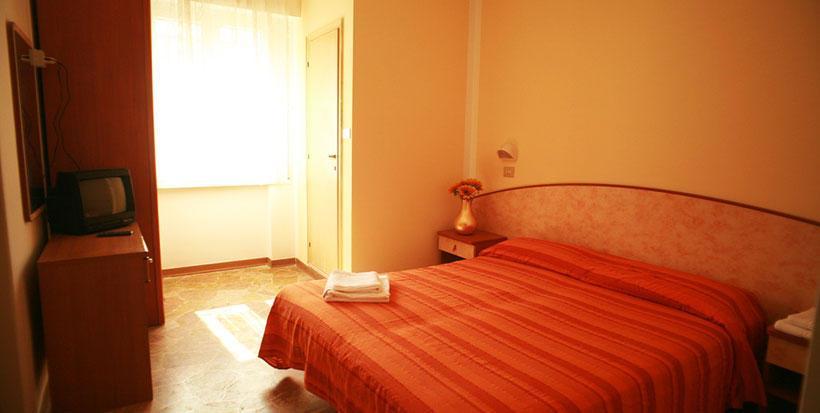 Hotel Ariosto ริมินี ภายนอก รูปภาพ
